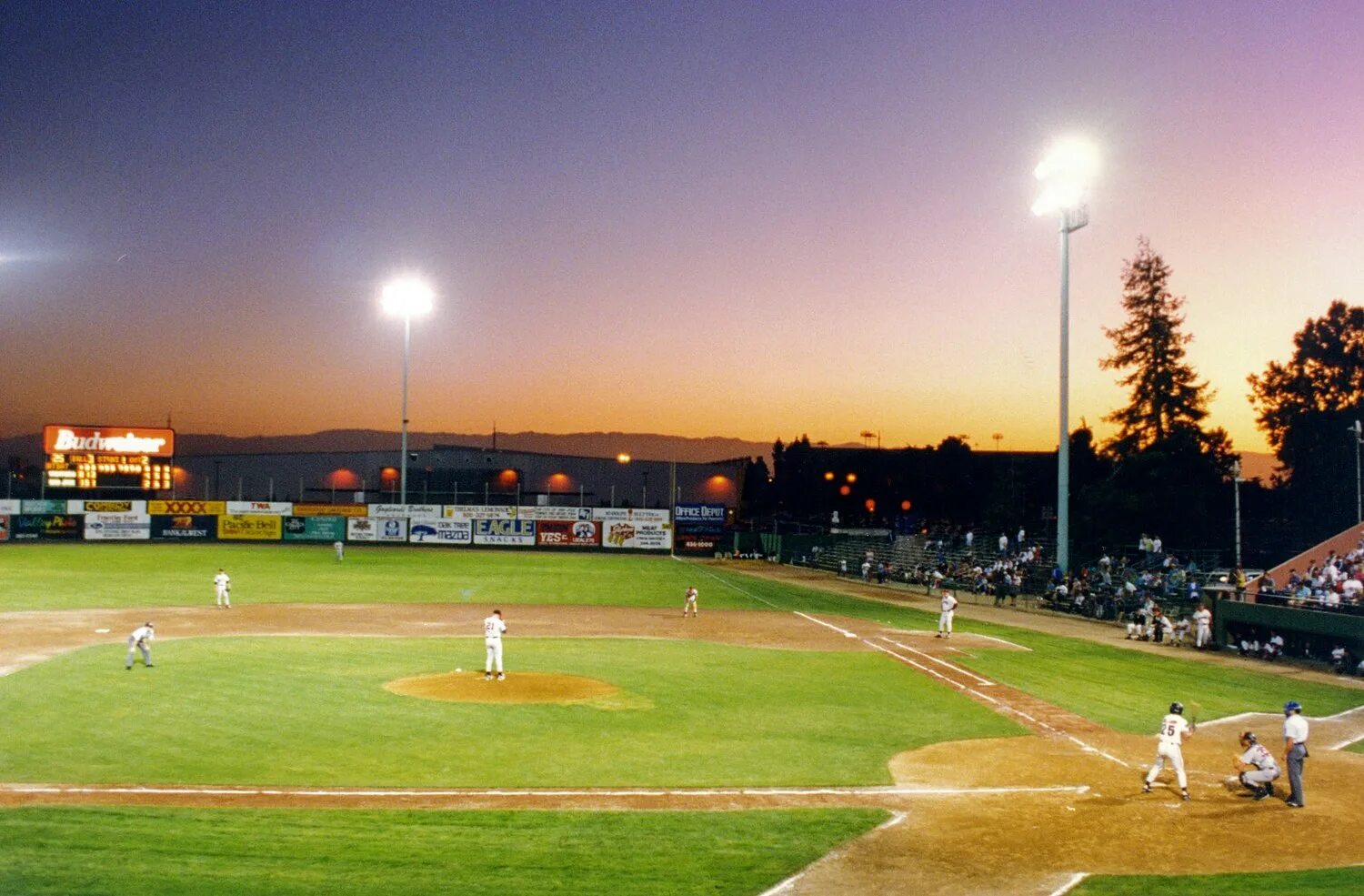 Стадион википедия. Бейсбол малая лига. Ballpark. Стадион Сан Франциско. Сан-Хосе Калифорния парк роз.