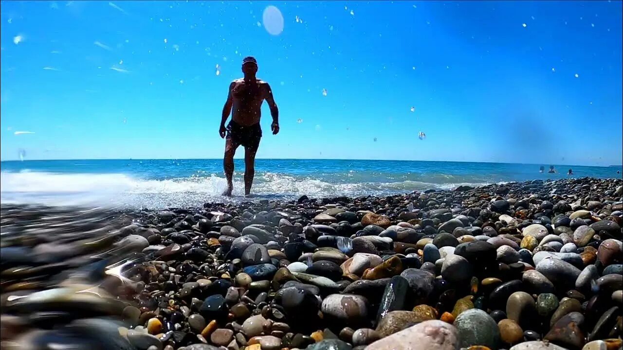 Мальчики в море лазаревское. На море лазаревское 2025. фотосессия в лазаревском у моря. лазаревское отдых на море отзывы.