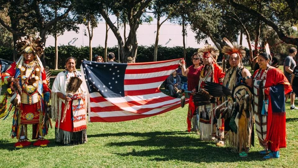 Особенности народов сша. День Колумба в США. Народы Канады. День коренных народов США. Индейцы Канады.