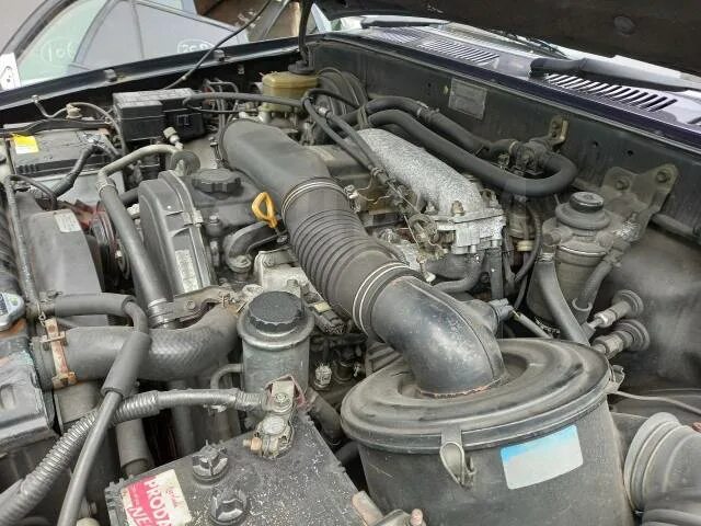 Surf 185 под капотом. Toyota hilux surf 1994 г багажник на крышу. Сурф 130 дверь багажника. 2лте тойота сурф. Фото оха машины тойота сурф.