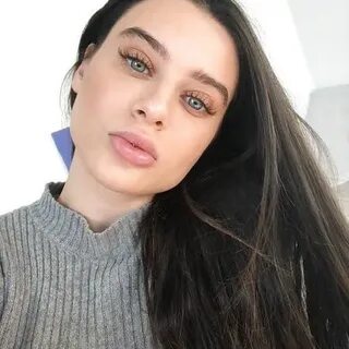 Lana Rhoades. 