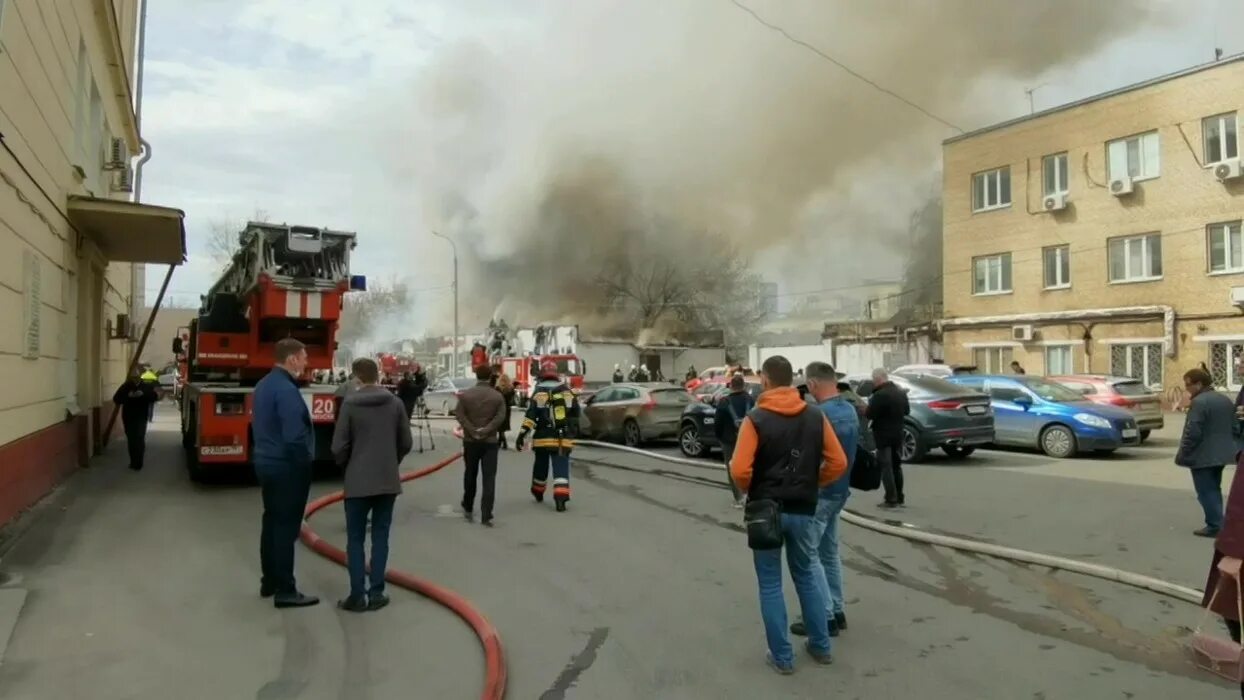 Вчера в кафе на Бережковской был сильный пожар. В группе Дорогомилово и Кутузовс