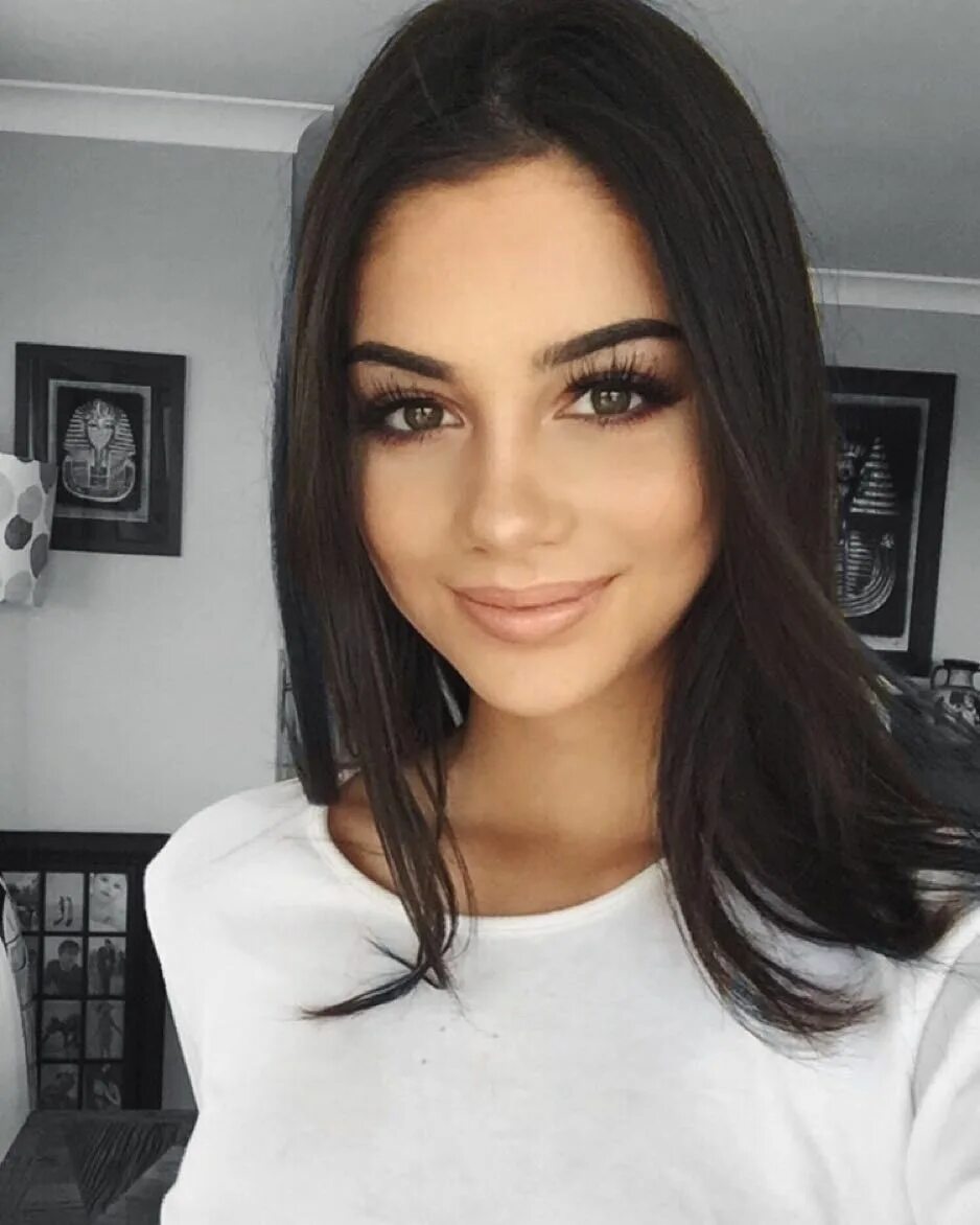Каре глаза фото. Изабелла Фиори. Изабелла Фиори селфи. Изабелла Фиори макияж.