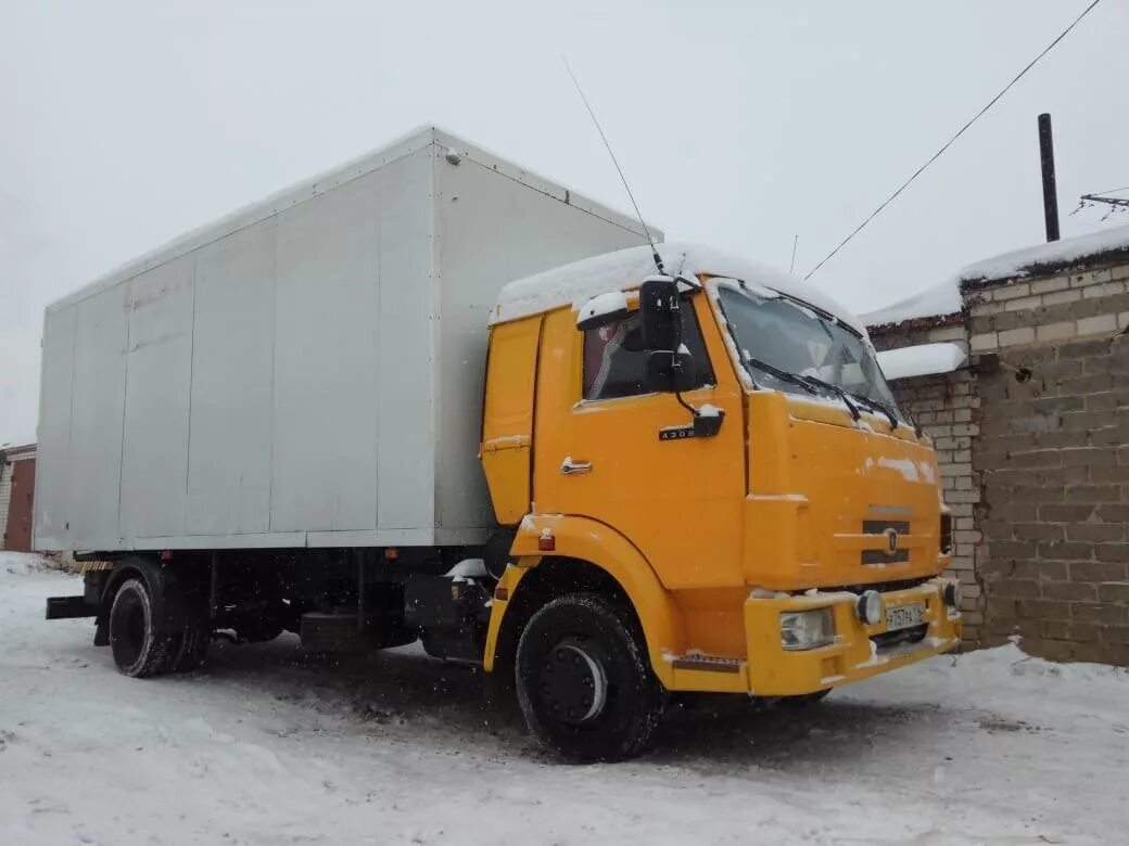 Авито камаз фургон. Камаз 4308 2005. Камаз 4308 желтый. Камаз 5320 фургон. Камаз 4308 2011.