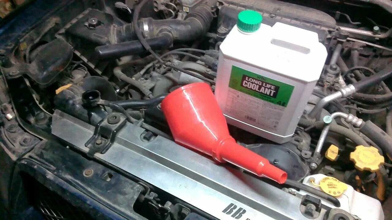 Forester sg уровень антифриза. Coolant subaru xv 2014. Антифриз для субару форестер 2014 цвет. Subaru k067eya000 антифриз. Ml 166 антифриз.