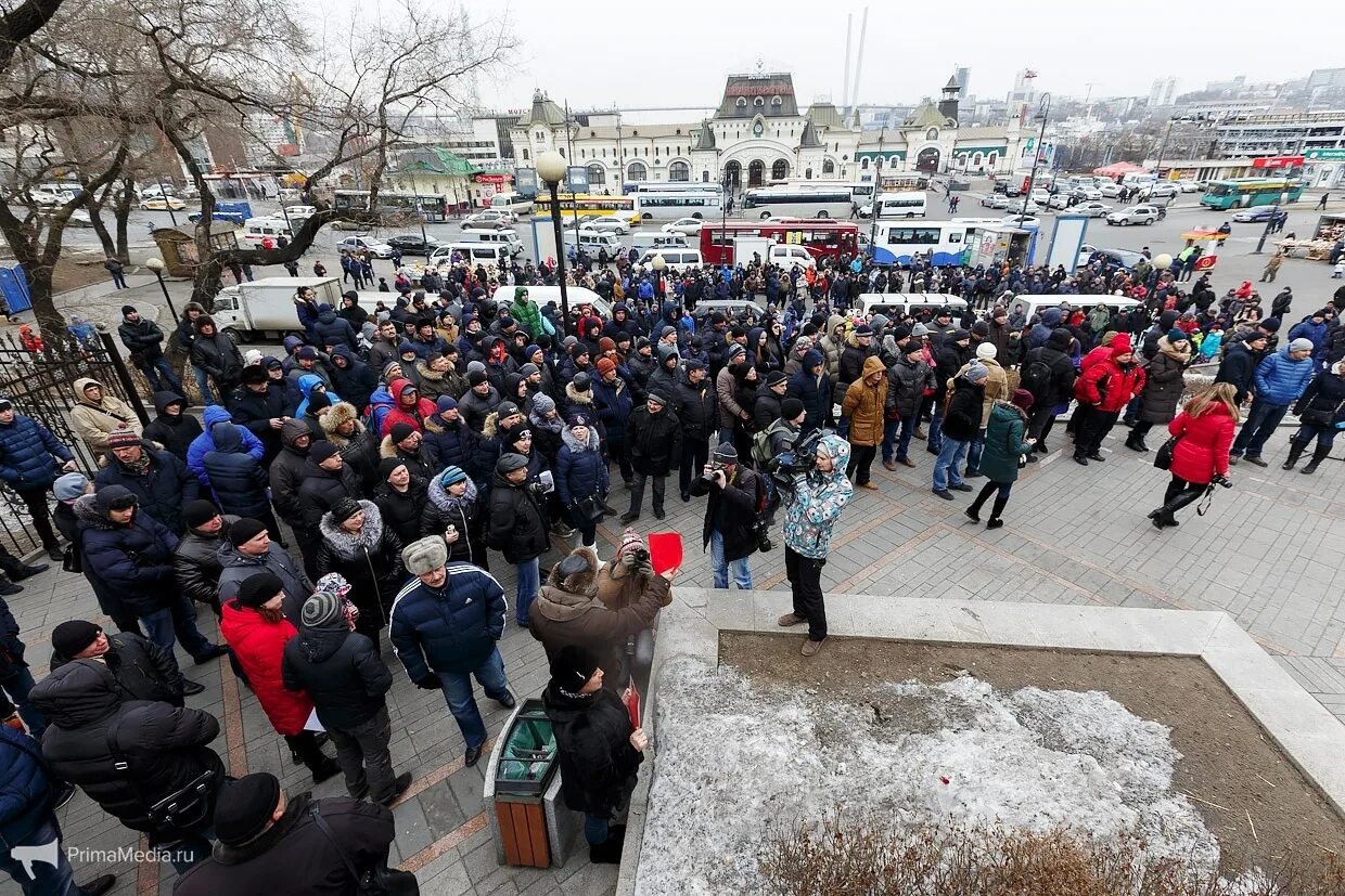 1 канала владивосток на сегодня. Владивосток митинг 2021. Протесты во Владивостоке. Митинг во Владивостоке сейчас. 23 Января 2021 митинг Владивосток.