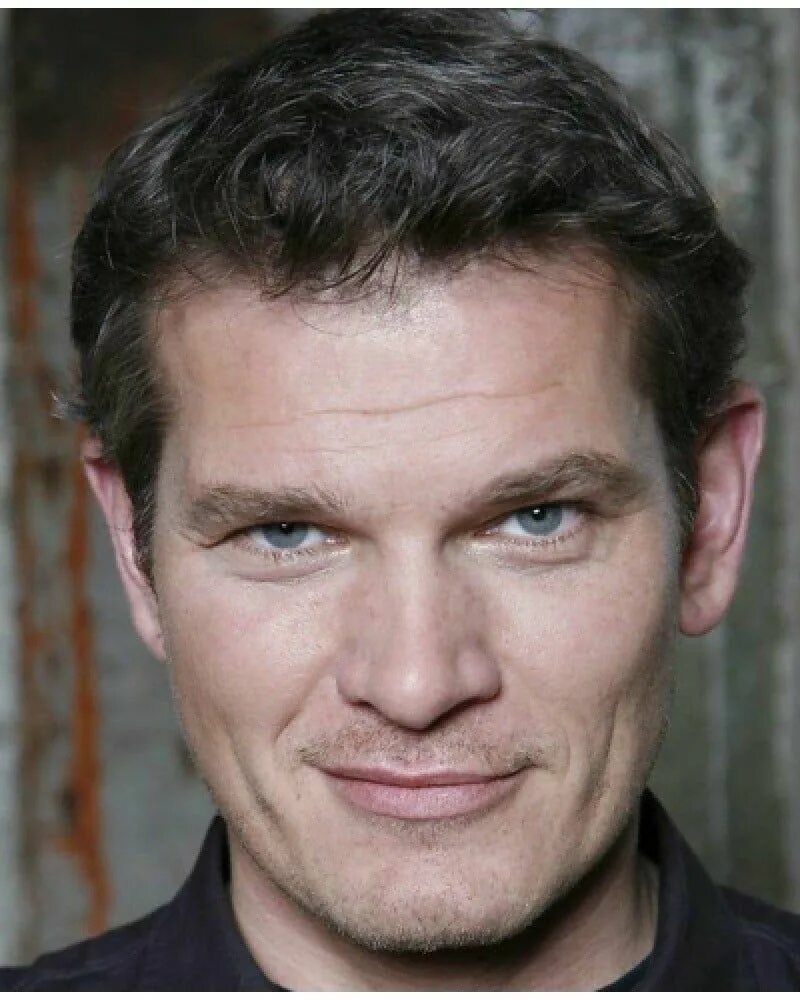 Стив ривз (steve reeves). Дуэйн джонсон 2005. Французский актер 10 букв сканворд фото. Шон дойл питер серафинович. Артист 4 буквы.