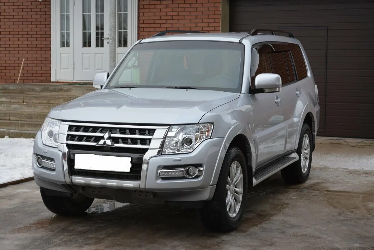 Pajero 4 рестайлинг 2. Mitsubishi pajero iv рестайлинг 2. митсубиси паджеро 4 рестайлинг. митсубиси паджеро 2015. мицубиси паджеро 4 рестайлинг 2 2015.