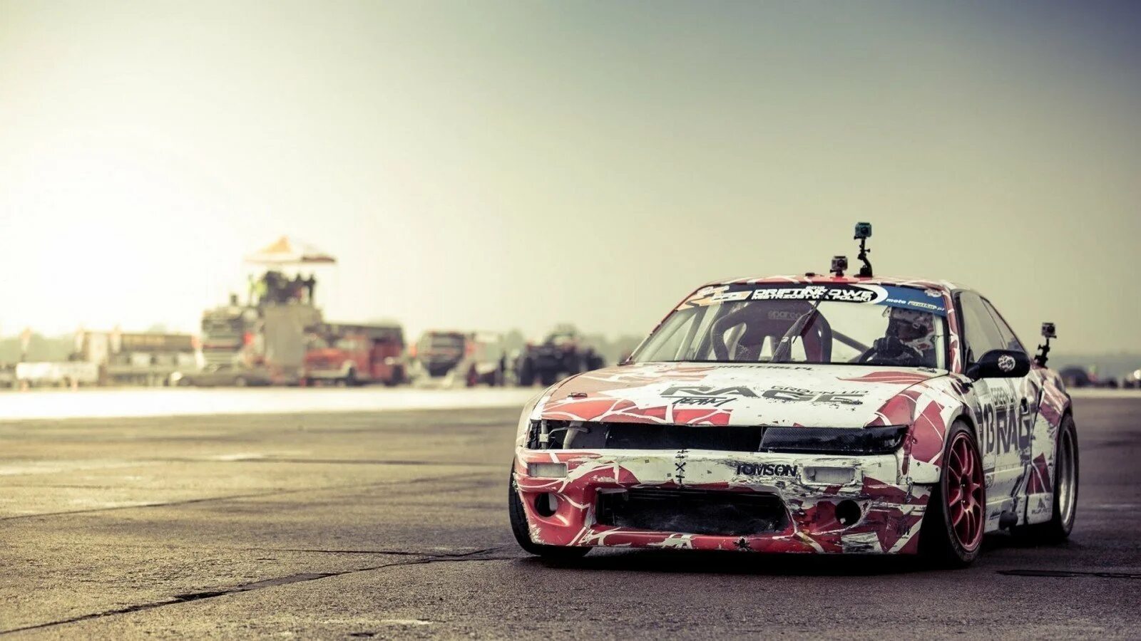 Drift на айфон. Nissan Silvia s13 Drift. Silvia s13 корч. Nissan Silvia s13 гоночная.