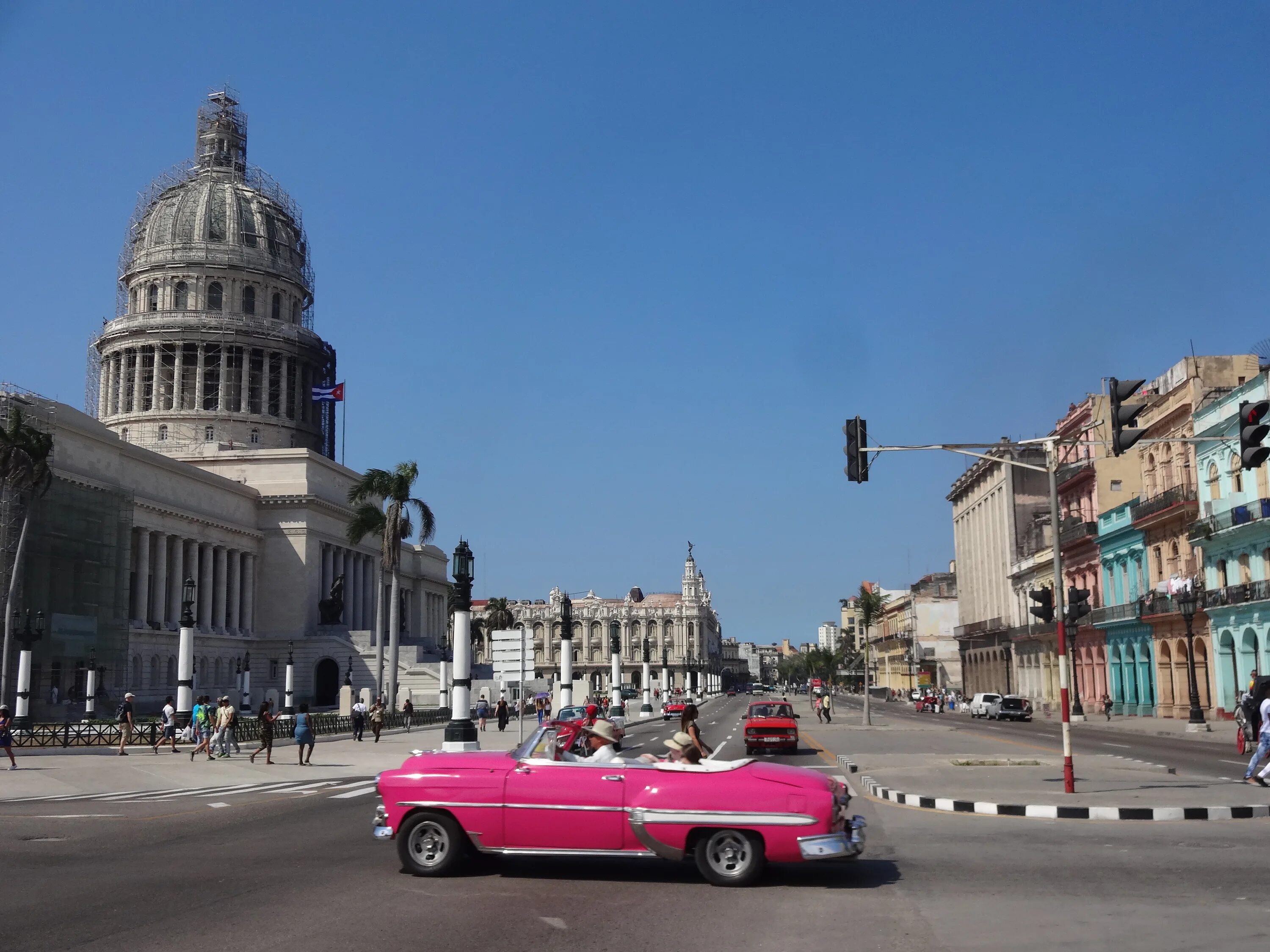 Исторический центр гаваны. Новая гавана куба. Старая гавана куба. Старая гавана куба. Столица кубы гавана.