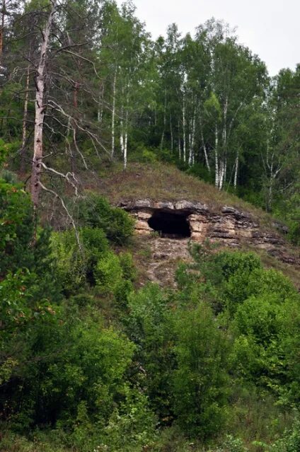 Пещера торгашинская красноярск. Жемерякский карстовый лог в увельском районе. Пещера лисья красноярск. Лисья пещера. Пещера мокрая красноярск.