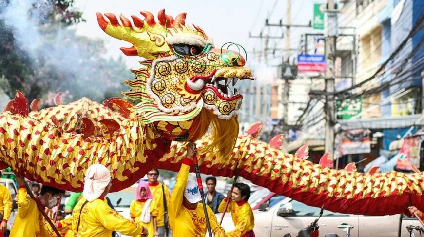 Какого день дракона. Праздник дракона в Китае. Китайский дракон шествие. Китайский танец дракона. Китайский дракон фестиваль.