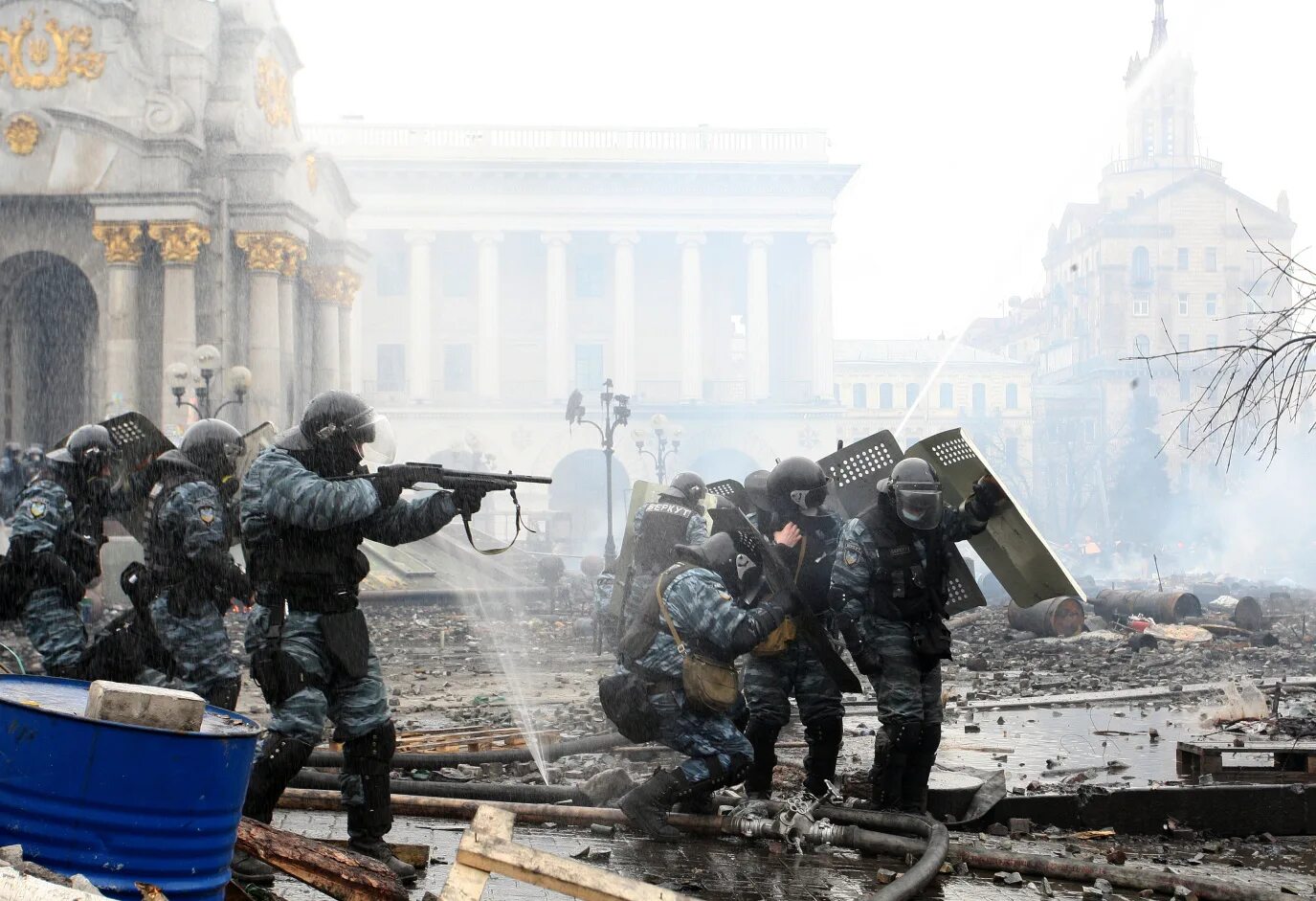 Майдан по первому. Беркут 20 февраля 2014 на Майдане.