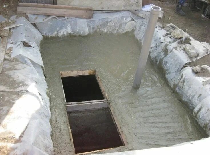 Как убрать воду из ямы