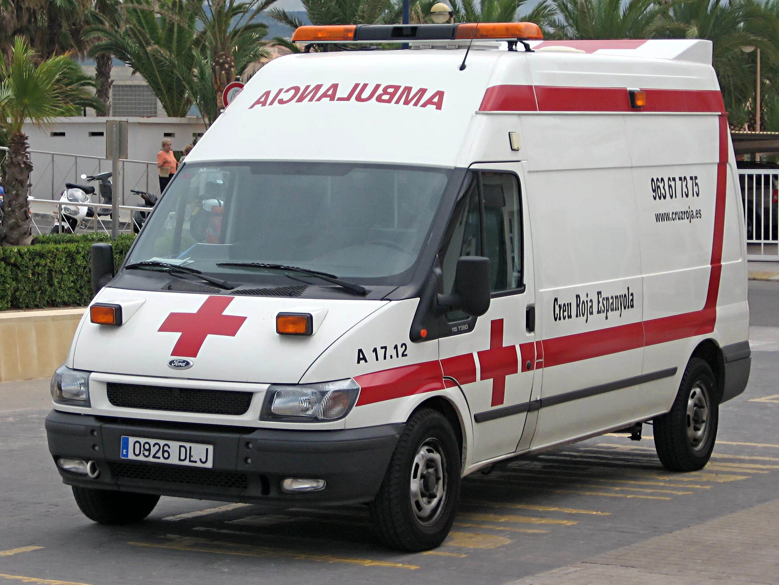 Машина скорой помощи. Ambulance машина. Ambulance машина скорой помощи. Машины скорой помощи в Испании.