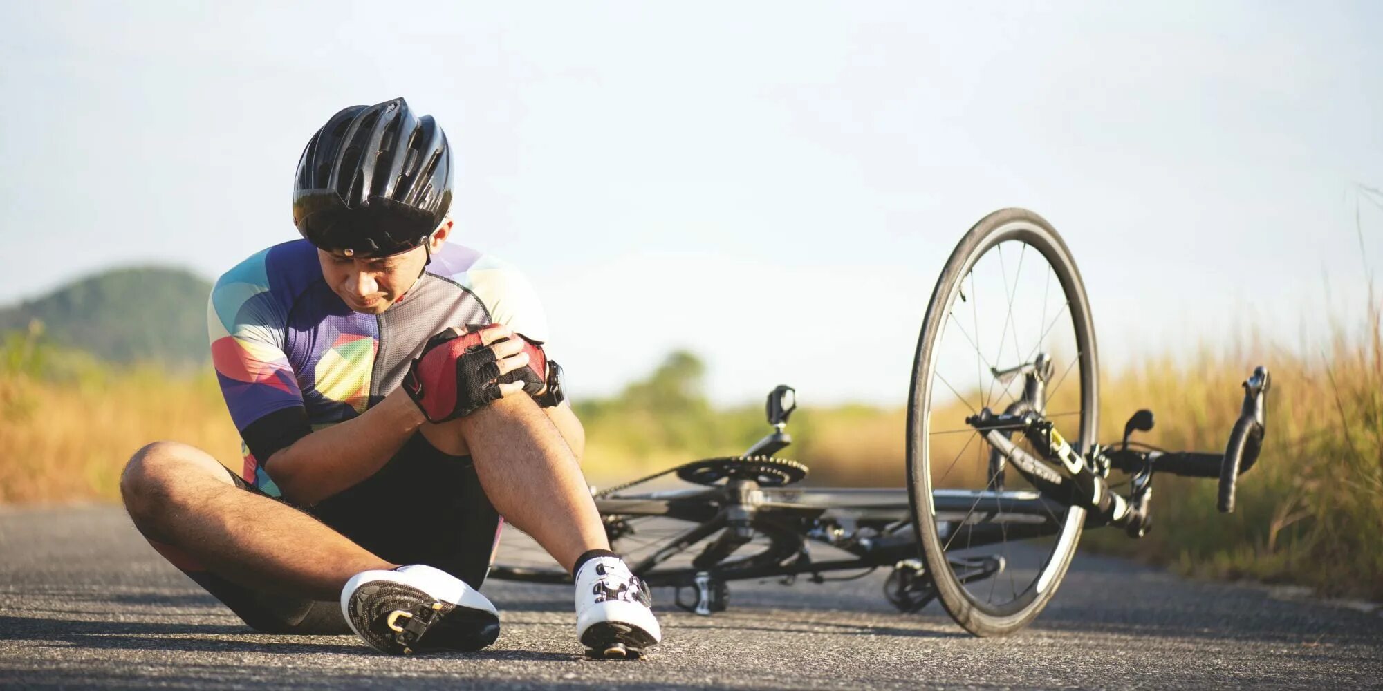 Колено после велосипеда. Велосипед для больной спины. Велосипед- для больной ноги. Колени велосипедиста. Велосипед колени боль.