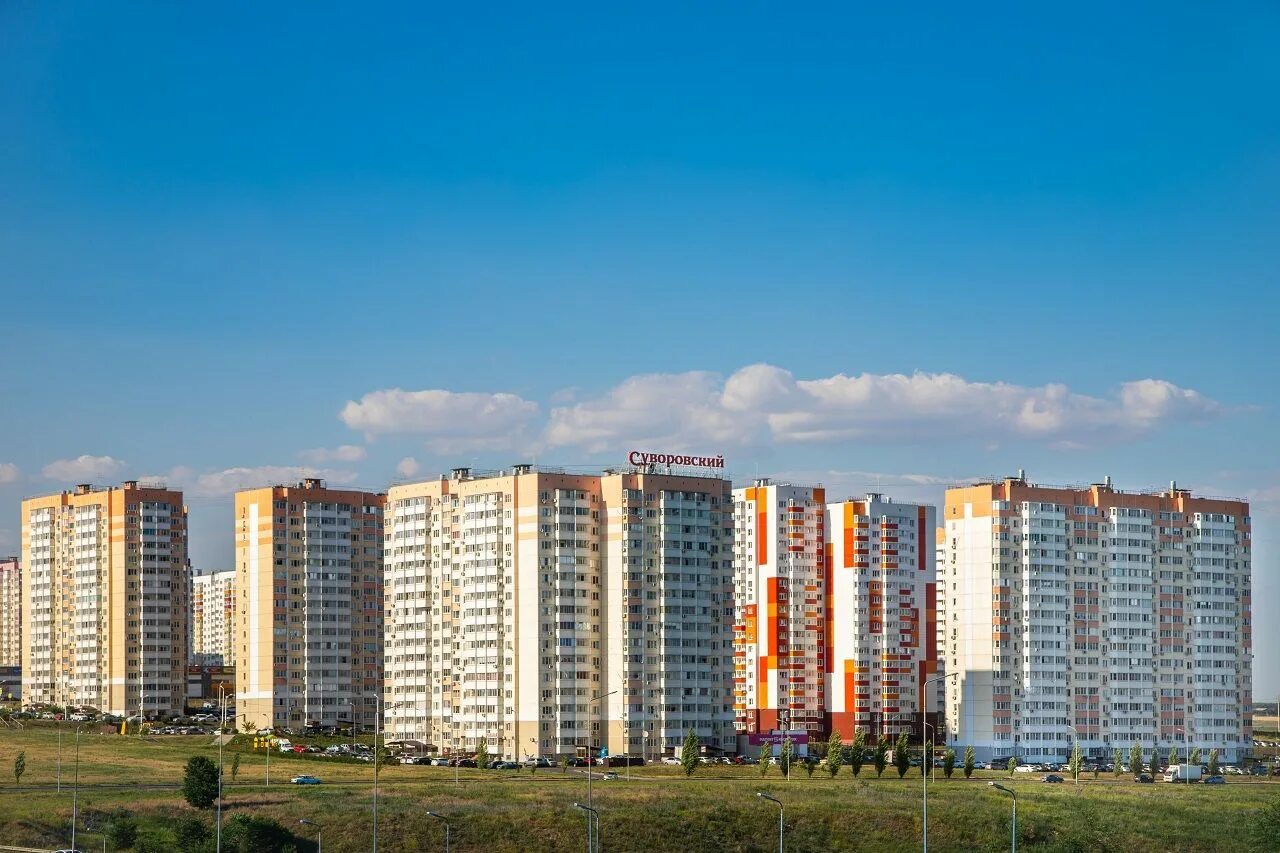 Купить квартиру в жк суворовский. Жилой комплекс Суворовский Ростов-на-Дону. ВКБ новостройки Суворовский в Ростове на Дону. ЖК Суворовский 2 Ростов-на-Дону. Суворовский район Ростов.