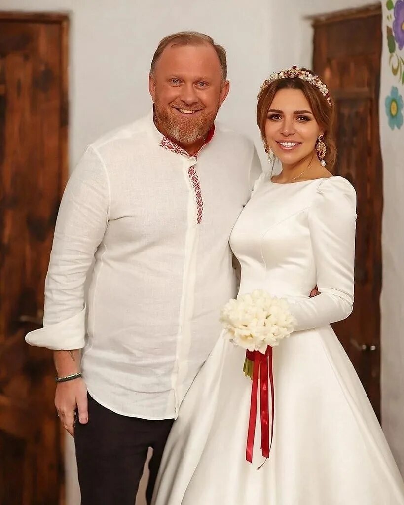 Константин ивлев и валерия куденкова. Мария ивлева жена константина ивлева. Шеф ивлев жена лера. Жена ивлева константина свадьба. Константин ивлев и валерия куденкова.