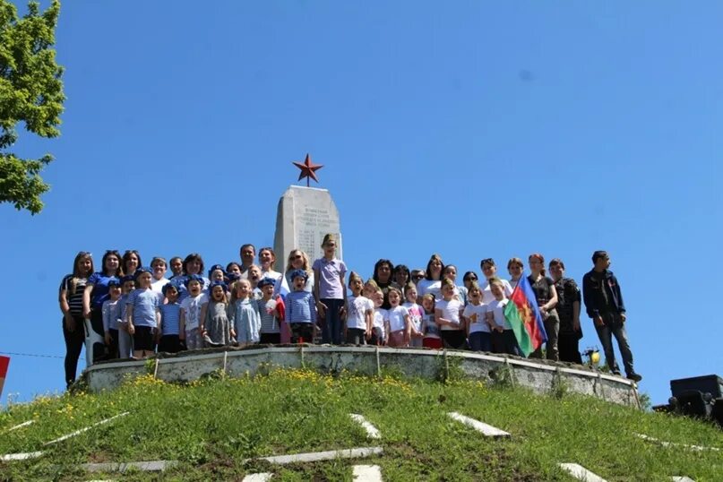 Погода х кубанский белореченского района. Мемориал на хуторе Ивановском Белореченский район. Южный Белореченский район. Ивановский Хутор красный Луч. СОШ 28 Хутор Терновый Белореченский район.