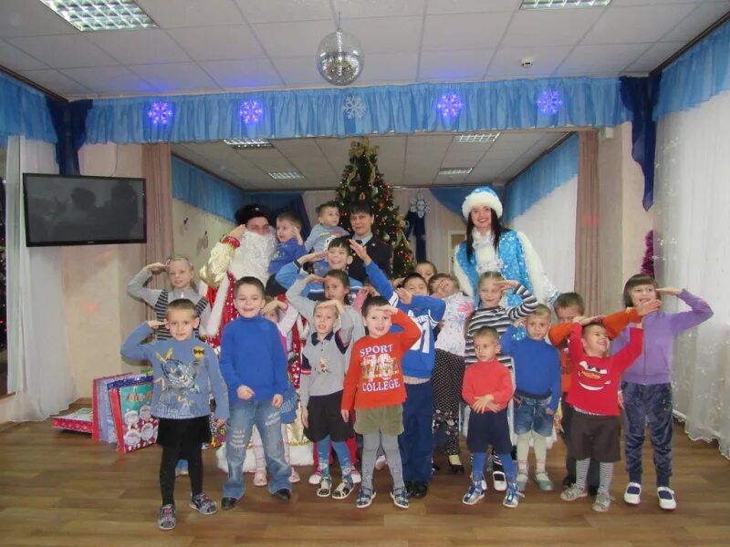 Центр реабилитации энгельс. Энгельсский краеведческий музей. Социальный центр "надежда" энгельс. Клиника новый век энгельс официальный сайт. Центр надежда энгельс.