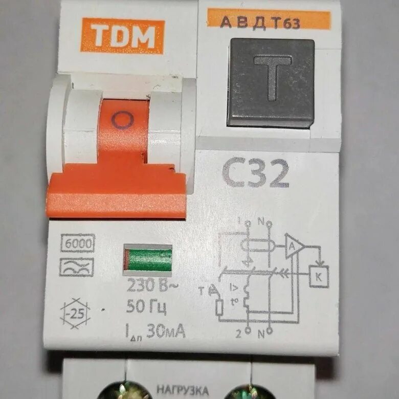 Дифавтомат 32а 30ма. TDM c32 автоматический выключатель с датчиком протечек. Автомат 32а. Автоматический выключатель 32а.