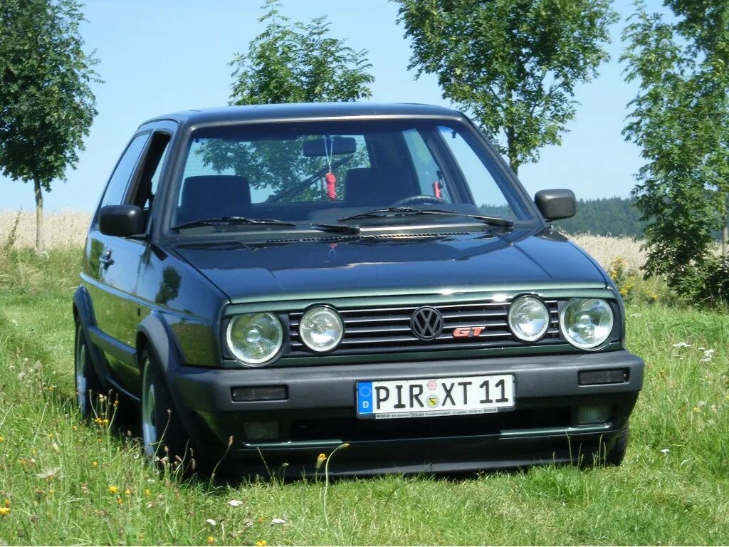 Купить гольф 2 москва. Фольксваген гольф 2. Фольксваген гольф 2 gt. VW Golf mk2 gt Special. Golf 2 gt Special.