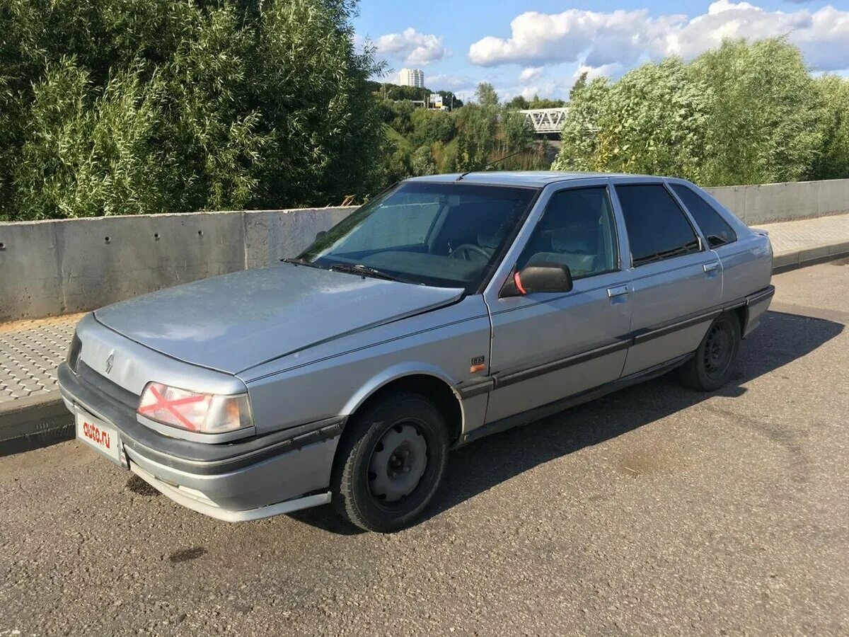 Рено 21 год. Renault 21 1986. Renault 21 1988. Renault 21 Nevada 1986. Рено 21 Комби 1986.