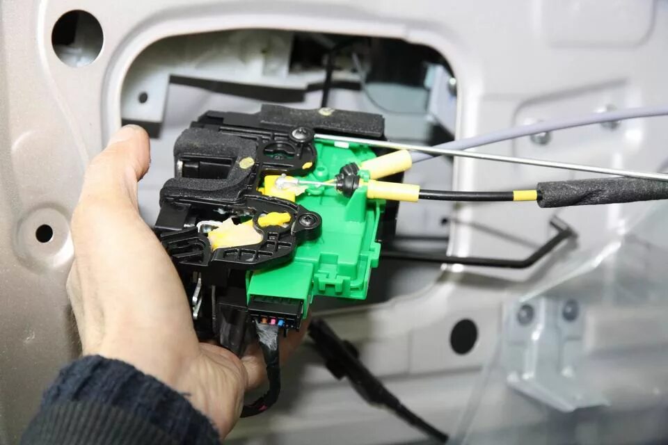 Подключение центрального замка киа рио 1 к чему подцепить активатор ЦЗ KIA Rio (3G), 1,4 л, 2014 года аксессуары DRIVE2