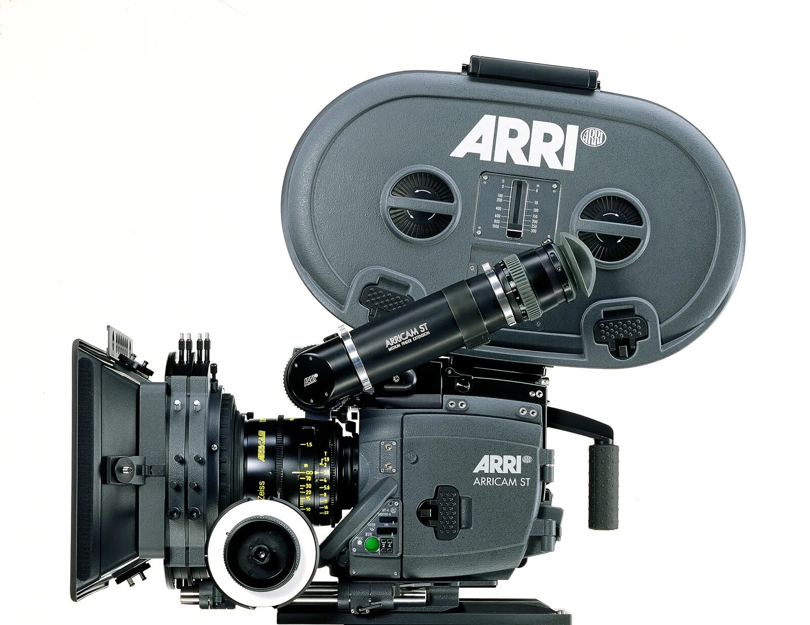 старая видеокамера. цифровой задник для 35мм камер. Linhof super technika v. лонии 100км. пленочный фотоаппарат внутри.