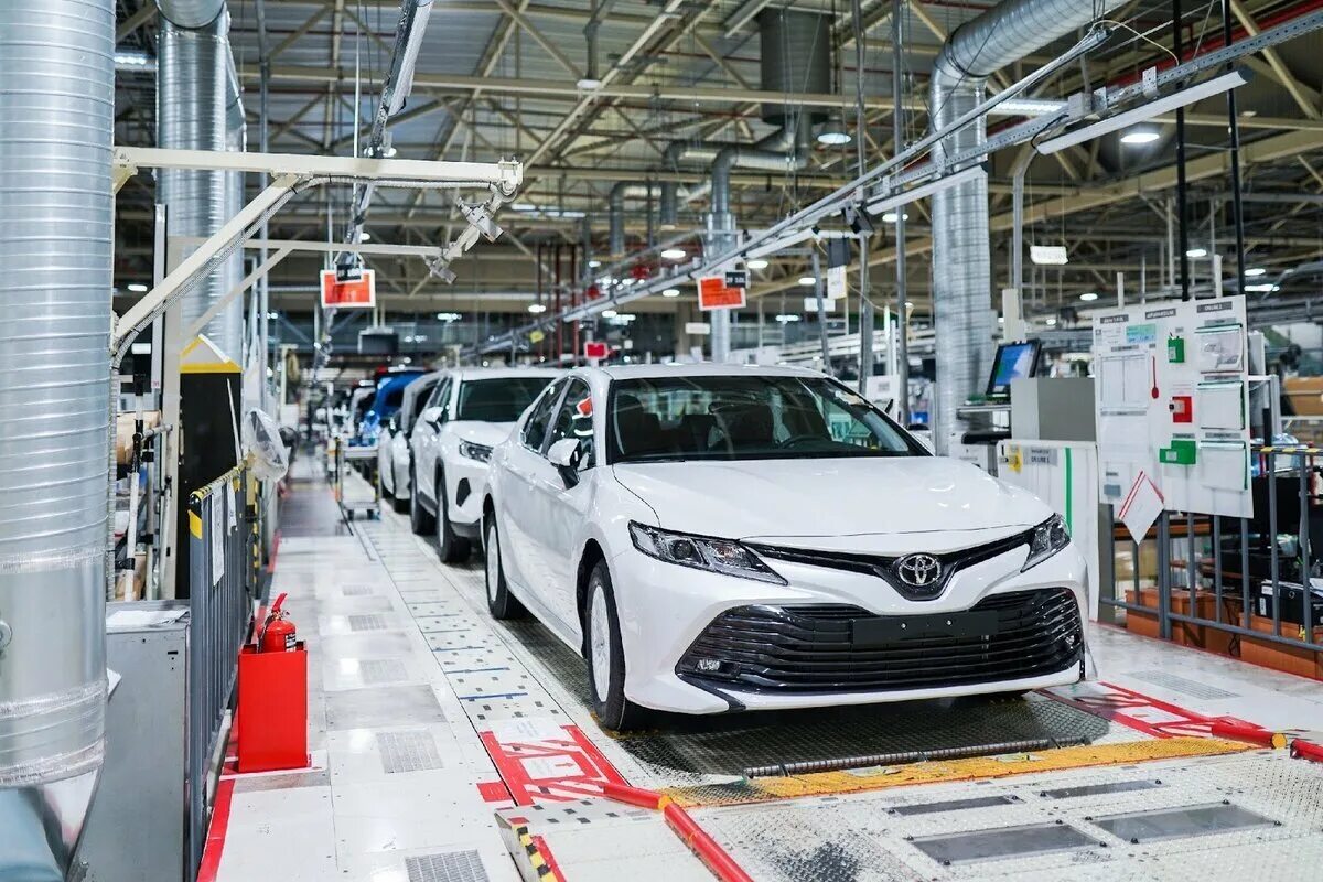 Россия япония производства. Завод Тойота в Японии. Toyota Camry 2023 японский завод. Завод Toyota Шушары. Завод Toyota в Санкт-Петербурге.