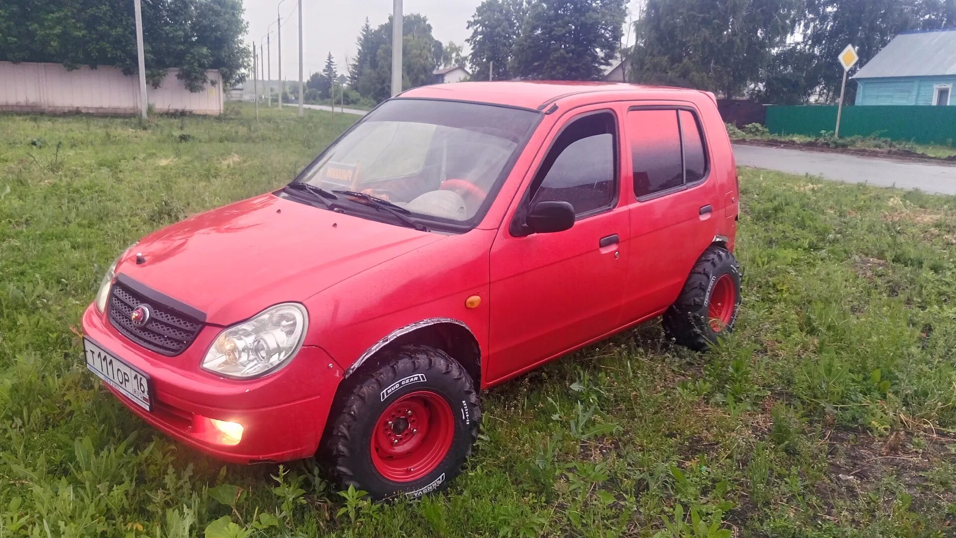 Машина BYD Flyer. BYD Flyer 2006 машина. Бид флаер 2. BYD Flyer 2006 год.