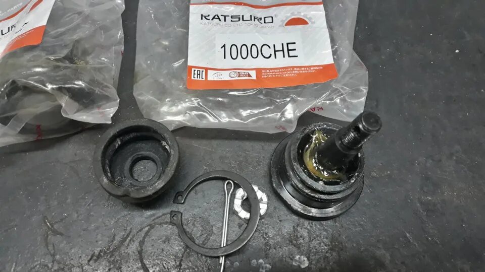 Замена фильтра кондиционера на эпику. Радиатор охлаждения шевроле эпика. Замена газовых упоров капота шевроле каптива. Верхняя шаровая шевроле эпика. Фланец глушителя соединительный ниссан ноут.