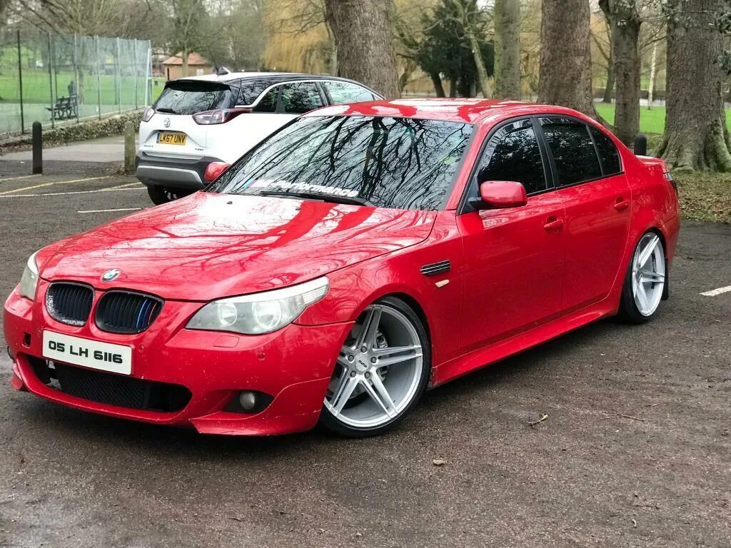 Красная бмв м5. BMW m5 e60 Red. BMW m5 e60 красная. BMW 5 e60 красная. БМВ м5 е60 красная.