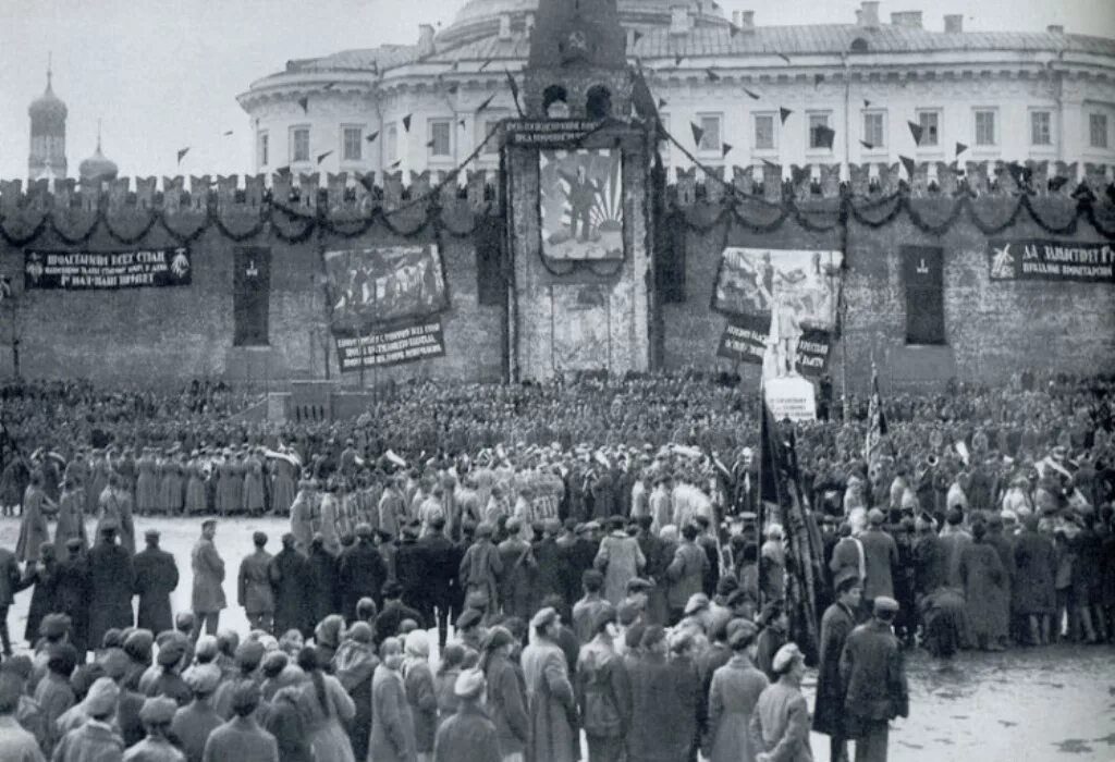 Восстание в гамбурге 1923. Восстание в гамбурге 1923. 1923 год век. 1923 год век. Красная площадь 1923.