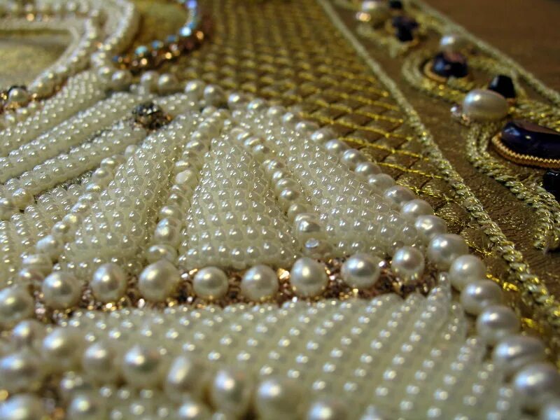 шитье жемчугом. вышивка жемчугом и бисером. вышивка зардози. шитье жемчугом. вышивка жемчугом.