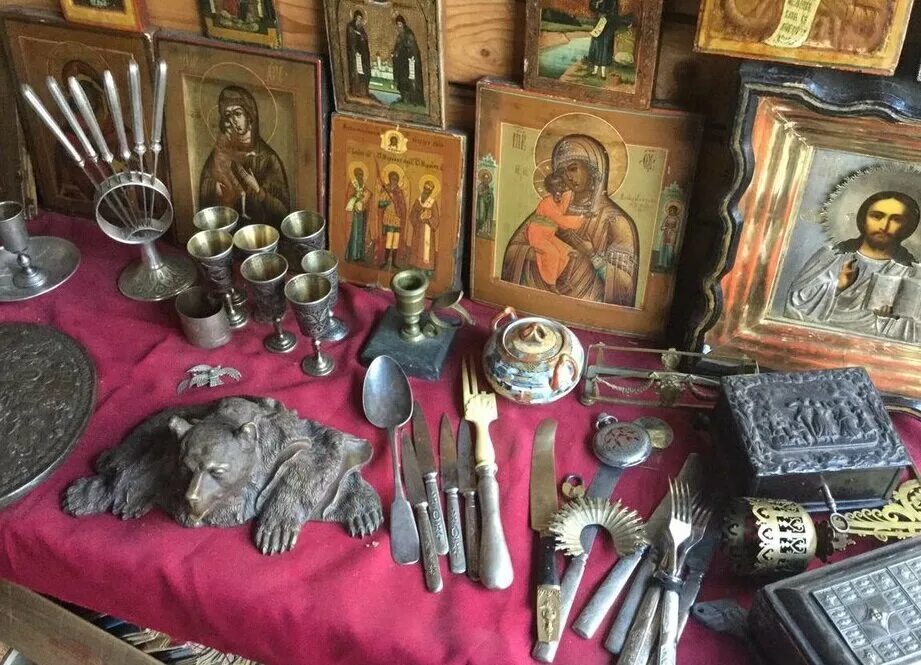 Старинные вещи. Сайт старинных. Ретро дизайн сайта. Старинные часы. Дизайн сайта антикварного магазина.