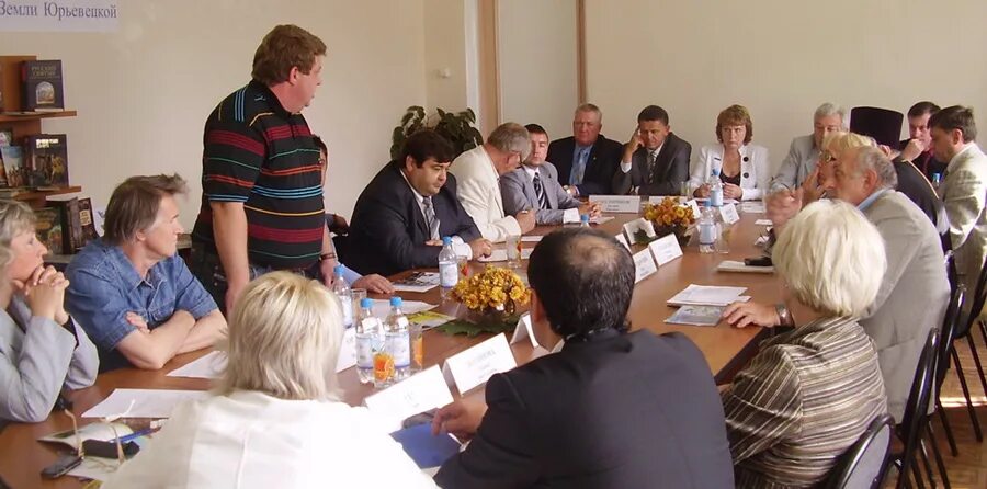 Департамент образования ивановской области. Директор государственного архива ивановской области. Туманова елена алексеевна иваново соцзащита. Сайт ивановской областной. Ивановская областная дума вывеска.