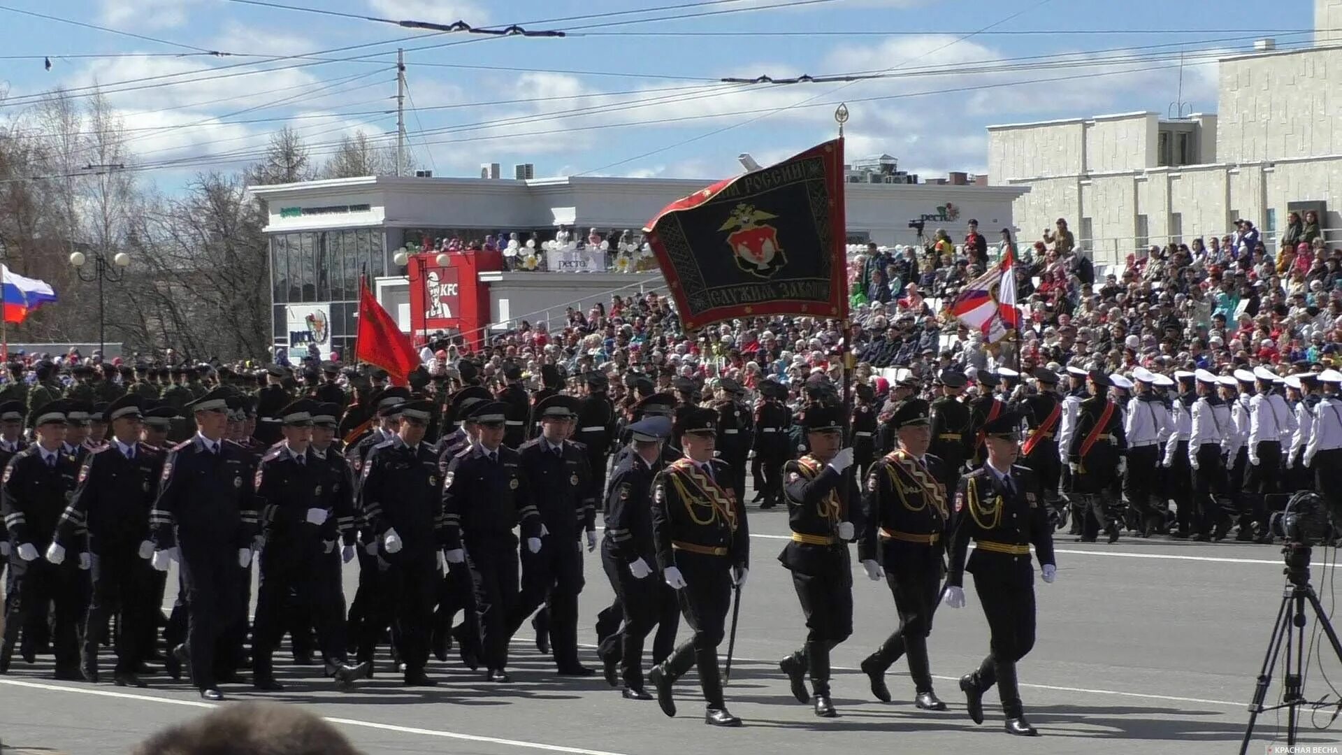 Весенний парад. Парад весной. С днем Победы картинки. Воробьевский шествие весны. Весенние парады России.