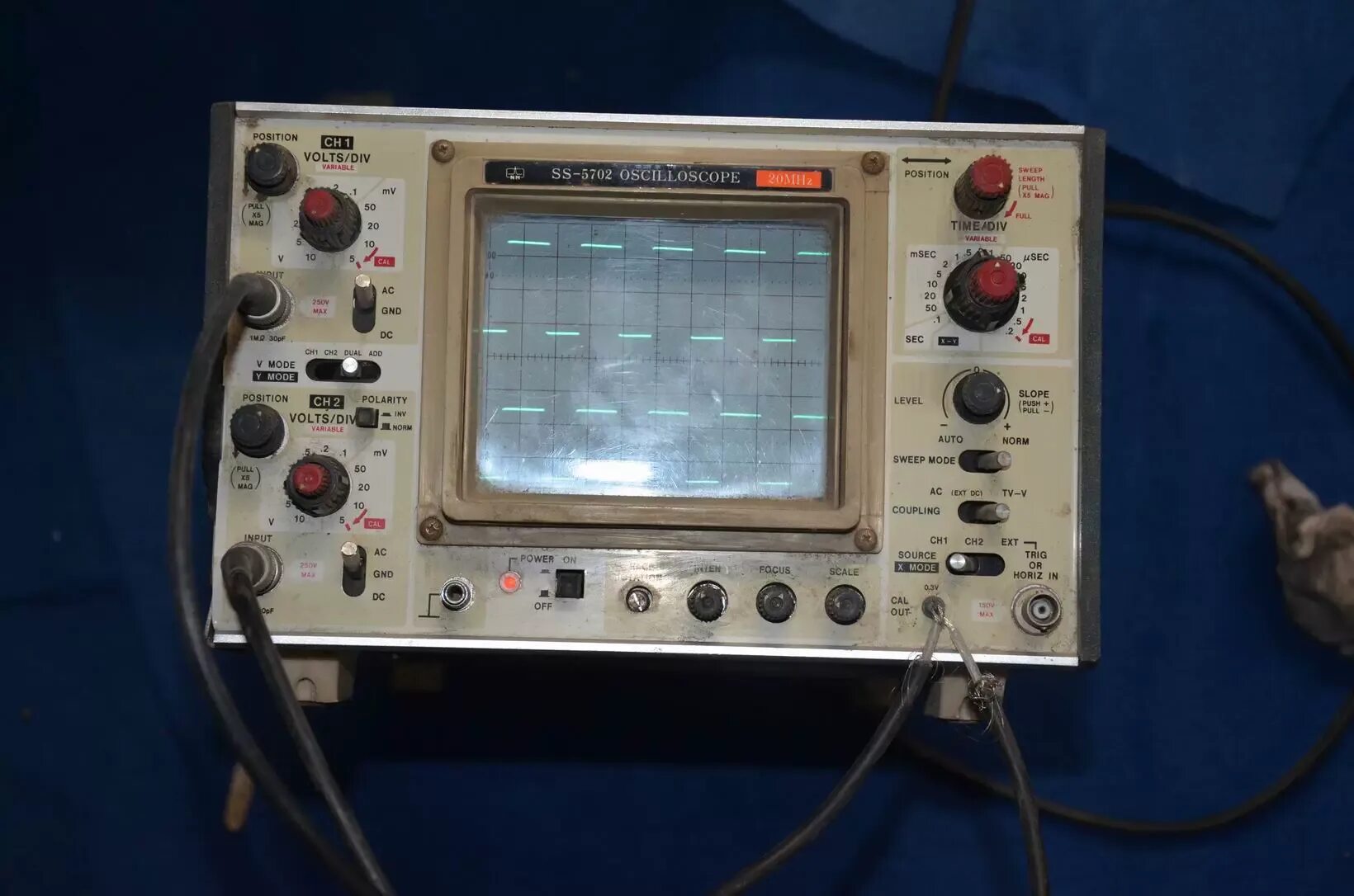 осциллограф mso7254b. Tektronix 465. осциллограф tektronix 465b. как выглядит осциллограф. осциллограф с4-84 осциллограф.