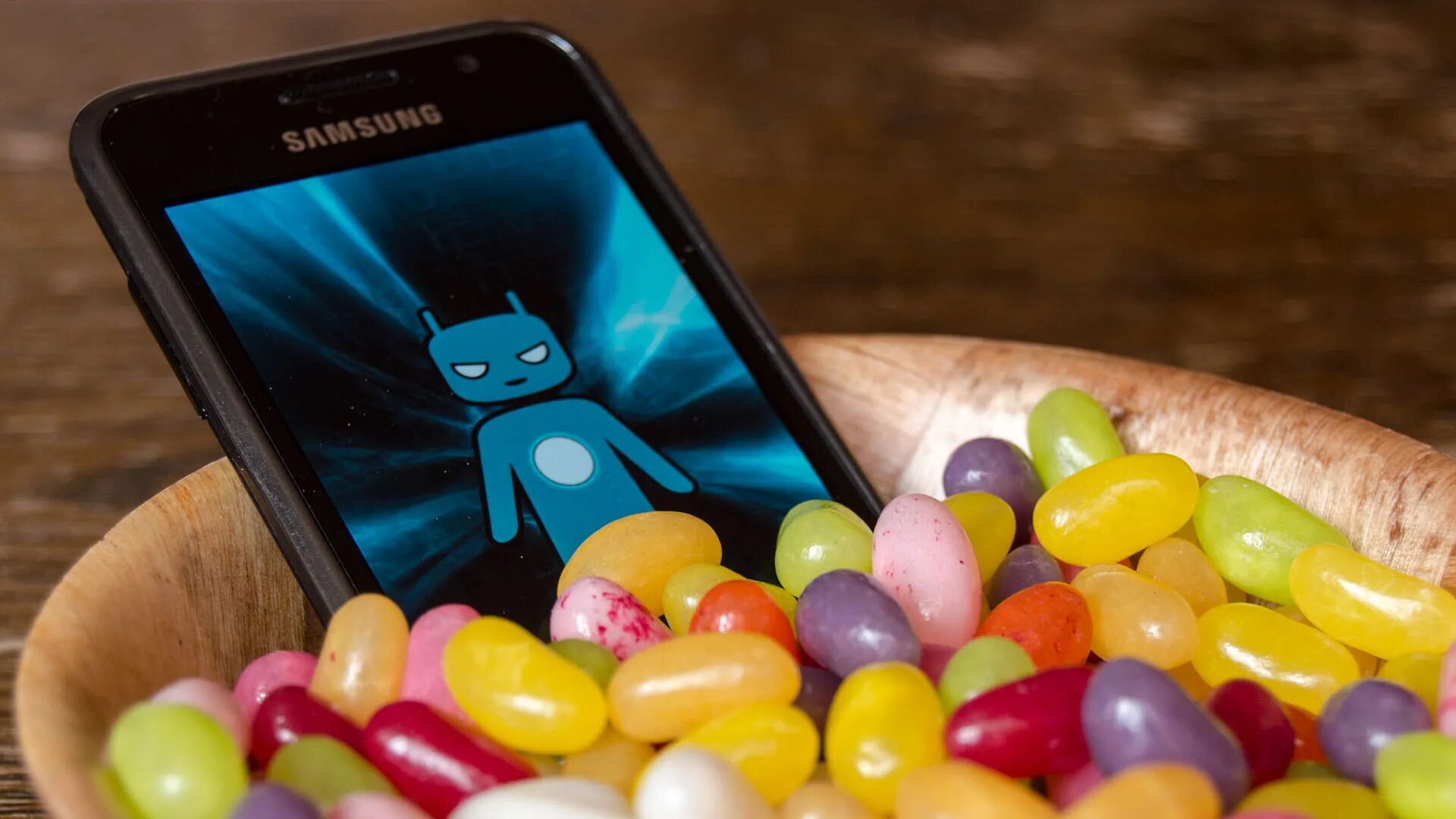 Jelly android. Android 4.1 Jelly Bean. Android Jelly Bean. Телефон на Android Jelly Bean. Android Jelly Bean телефон самсунг.
