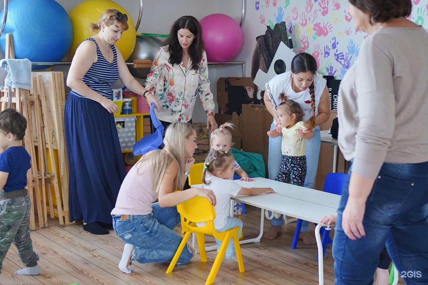 Семейный центр. Семейный центр сланцы. Семейный центр сланцы. Центр семьи приморского района. Оберёг семейный центр.