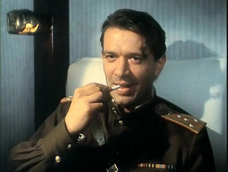 Николай добрынин фильмы про войну 1941 1945. Александр петров форт росс. Военная драма. Освобождение фильм 1968. Ангелы с грязными лицами фильм 1938.