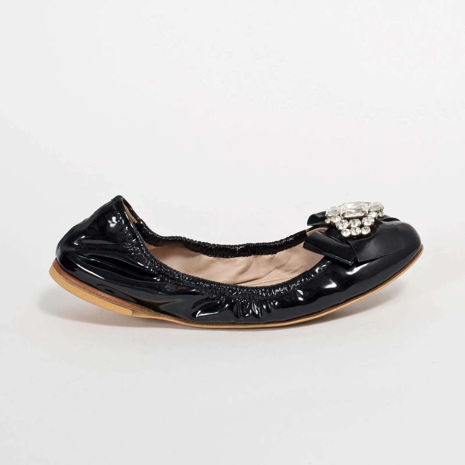 Балетки миумиу со стразами. Миу миу балетки. Балетки miu miu 2023. Миу миу балетки. Балетки miu miu 2023.