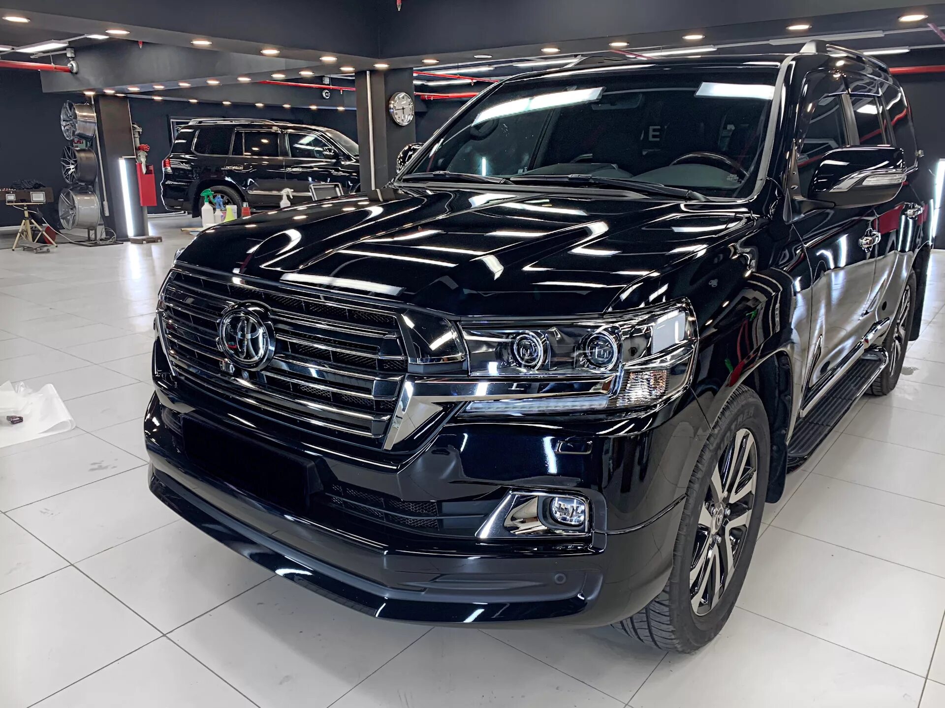 Новые тойота ленд крузер 200. Toyota land cruiser 200. toyota land cruiser 200 2019. toyota land cruiser 200 2018 excalibur. toyota land cruiser 200 2019 excalibur.