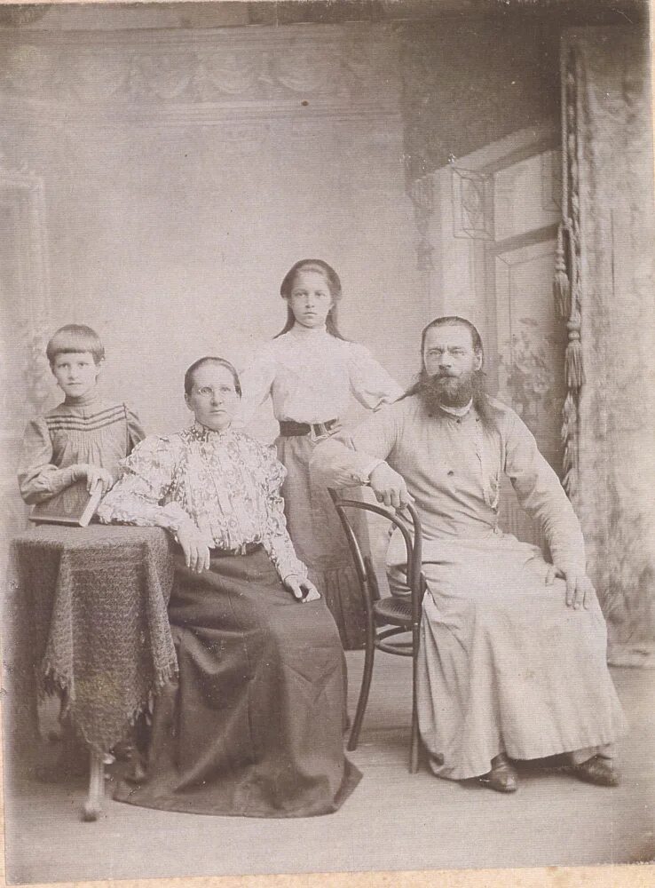 Священник в яранском и уржумском уездах. 1908 год съезд. Василий ильинский - псаломщик. Беляев георгий иванович священник. Семья ушаковых.