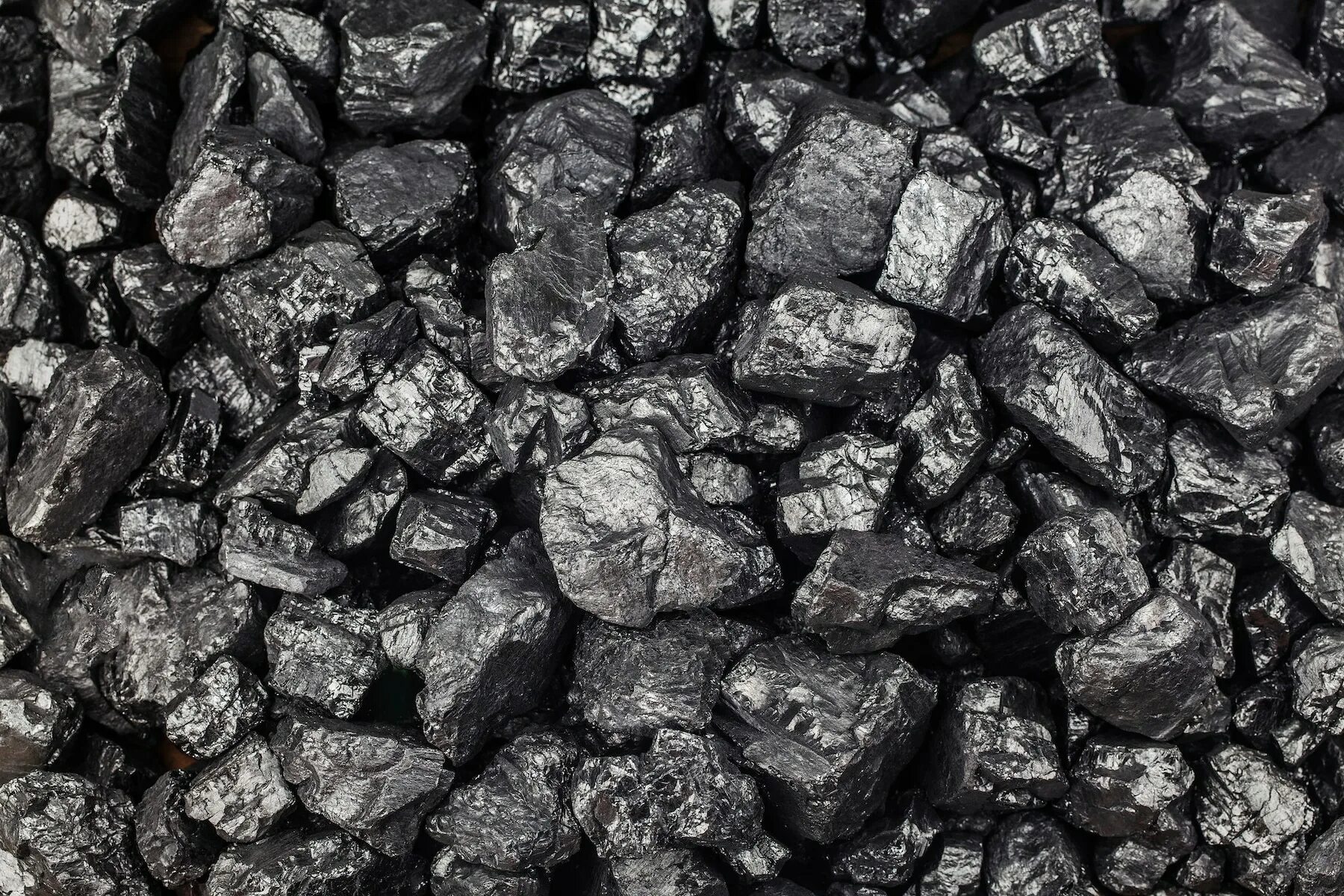Каменный уголь в энергетике. Уголь каменный марки ДПК. Каменный уголь антрацит. Мелкий уголь. Уголь Казахстан.