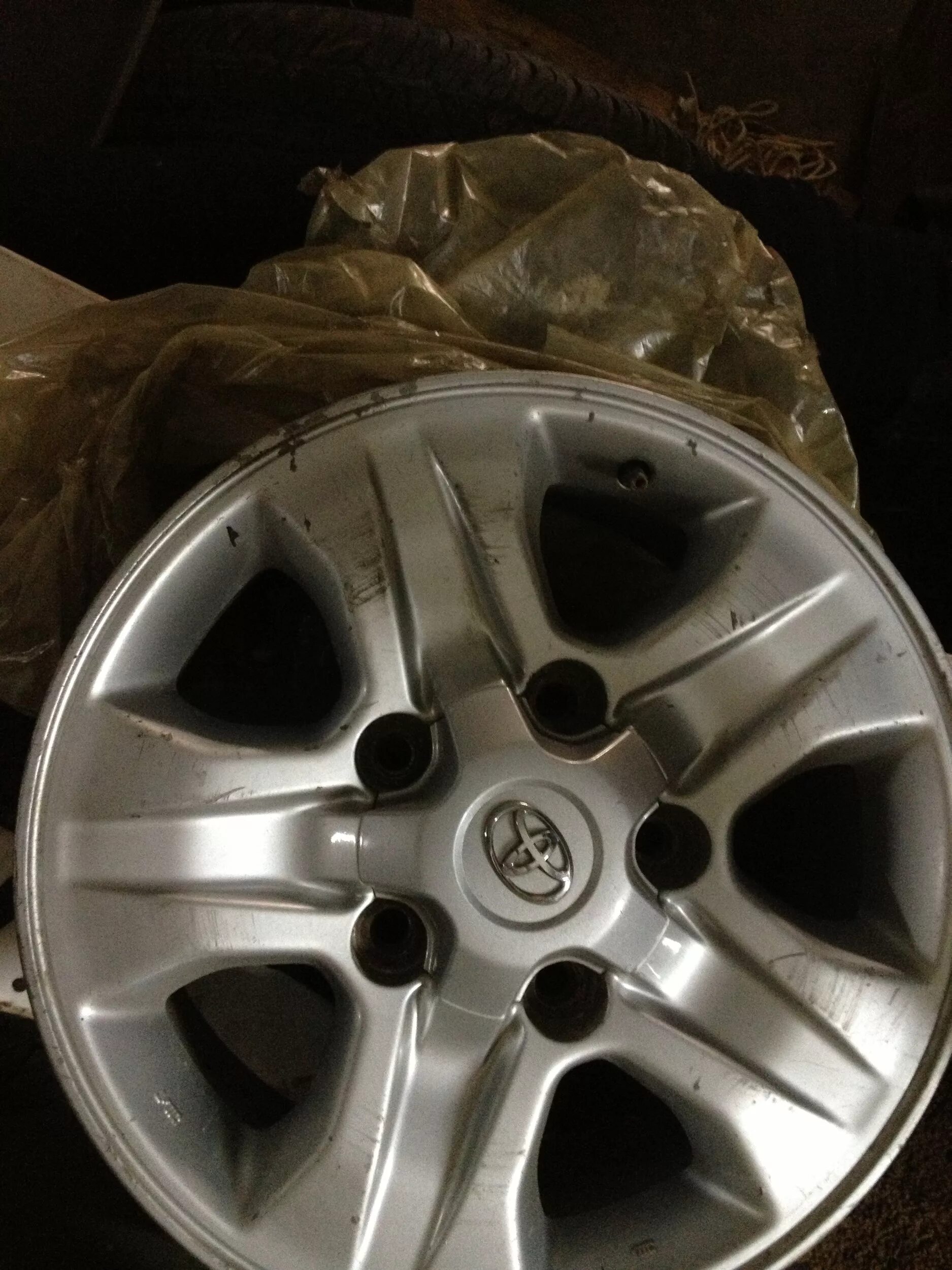 Оригинальные диски тойота ленд крузер. Toyota land cruiser 100 диски r17. Оригинальные диски тойота ленд крузер. Оригинальные диски тойота ленд крузер. Оригинальные диски тойота ленд крузер 100.