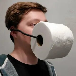 Мальчик туалетная бумага
