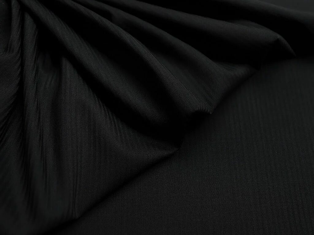 Серая атласная ткань. Цвет черный с серым отливом 7 букв. Черный шелк текстура. Темно серый цвет ткани. Серый атлас.