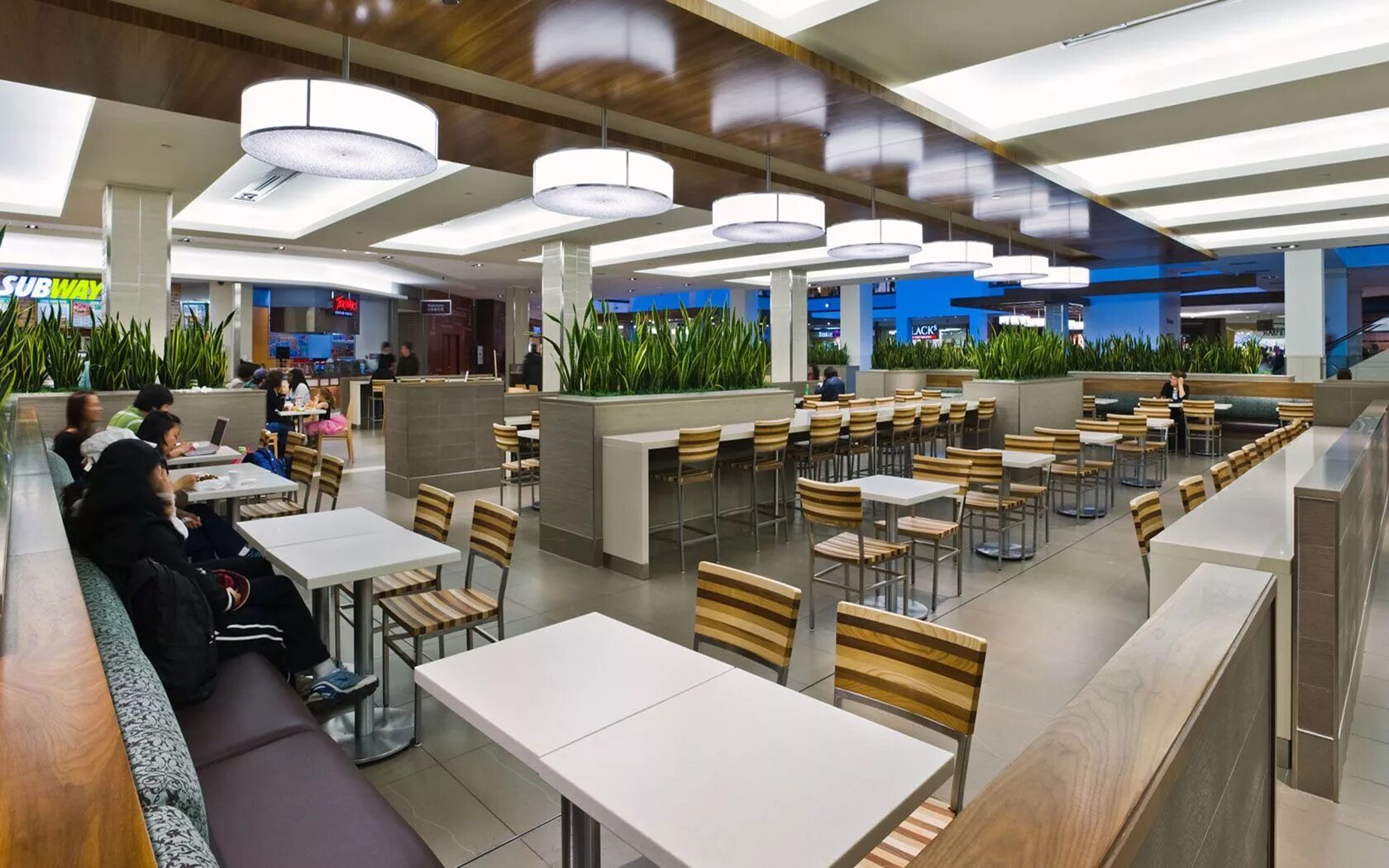 Ривьера тц фуд корт. Фуд сити фудкорт. Веер молл фудкорт. Принц плаза фудкорт. Парк хаус фудкорт казань.